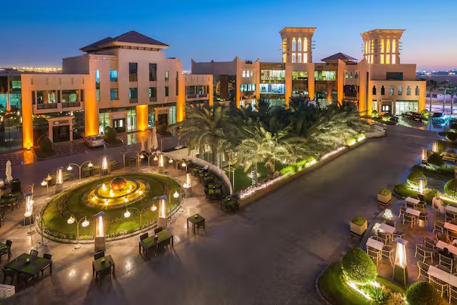 Private hosted courtyard stay